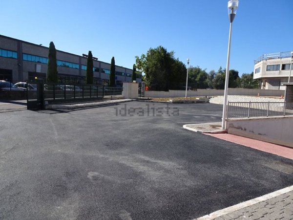 ufficio in affitto a Roma in zona Spregamore