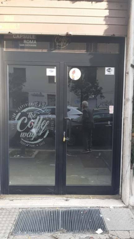 negozio in affitto a Roma in zona Appio Latino