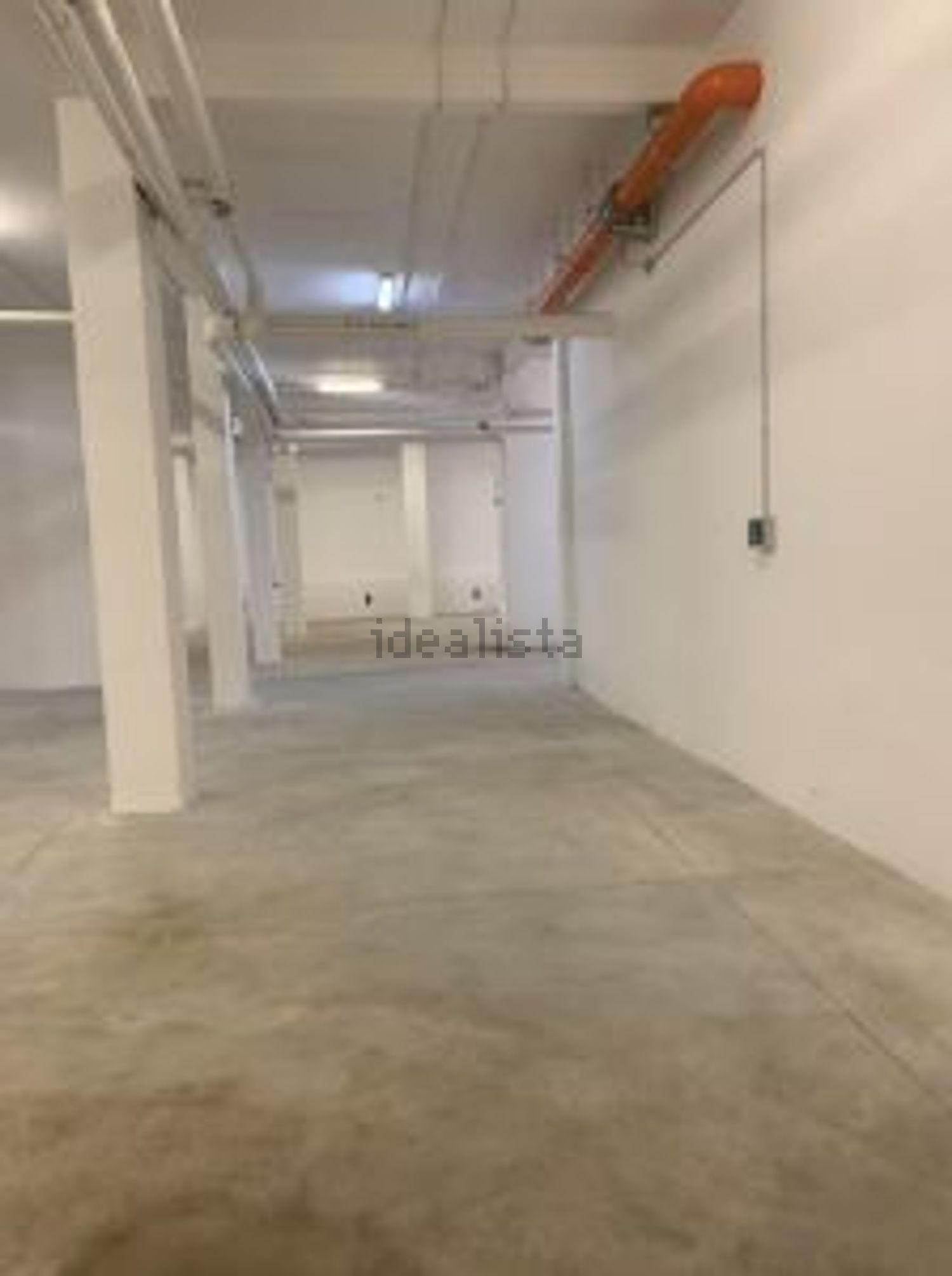 locale di sgombero in affitto a Roma in zona Appio Claudio