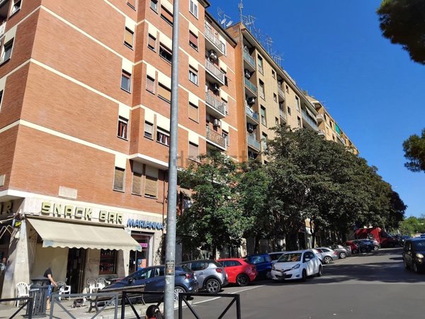 locale commerciale in affitto a Roma in zona Portuense