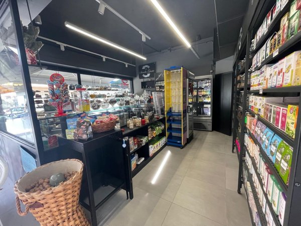 negozio in affitto a Roma in zona Primavalle