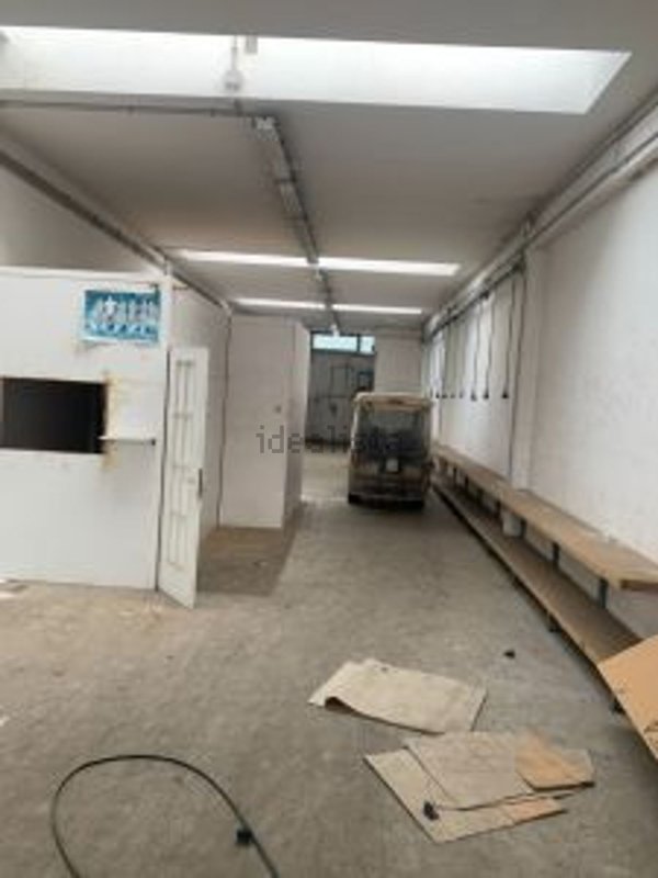 locale di sgombero in affitto a Roma in zona Casal Morena