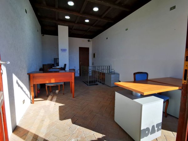 locale commerciale in affitto a Roma in zona Ostia