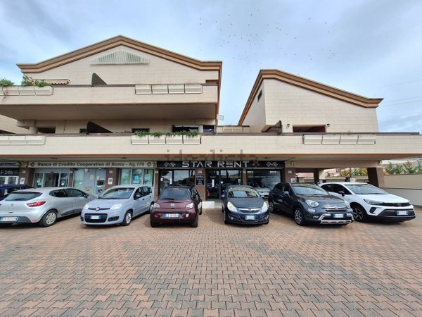 ufficio in affitto a Roma in zona Casal Morena