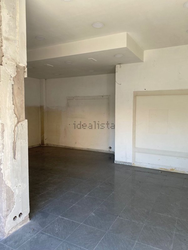 locale commerciale in affitto a Roma in zona Torre Maura