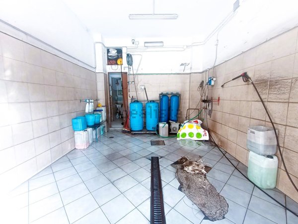 negozio in affitto a Roma in zona Ostia