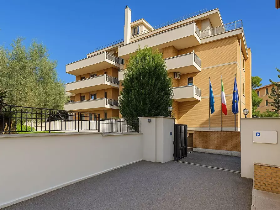 intera palazzina in affitto a Roma in zona Tor di Quinto