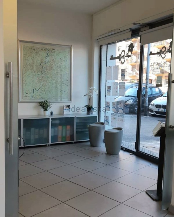 locale commerciale in affitto a Roma in zona Portuense