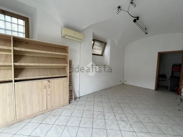 locale commerciale in affitto a Roma in zona Esquilino
