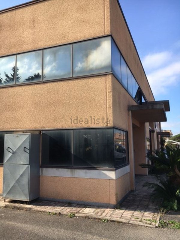 locale commerciale in affitto a Roma in zona Aurelio