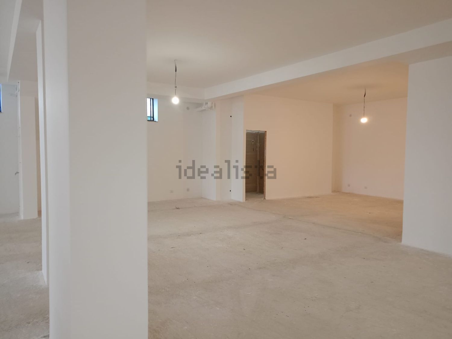 locale di sgombero in affitto a Roma in zona Osteria del Curato