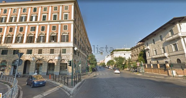 locale commerciale in affitto a Roma in zona Rione Prati