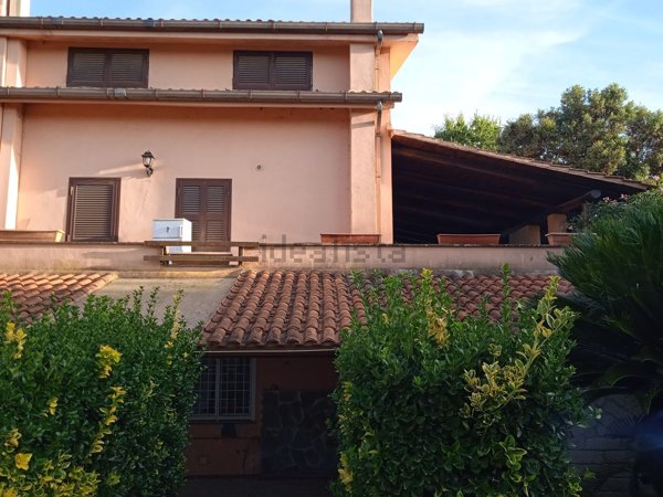 casa indipendente in affitto a Roma in zona Prima Porta