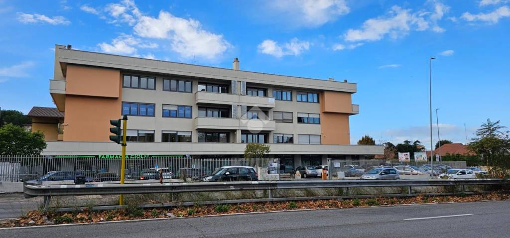 ufficio in affitto a Roma in zona Casal Morena