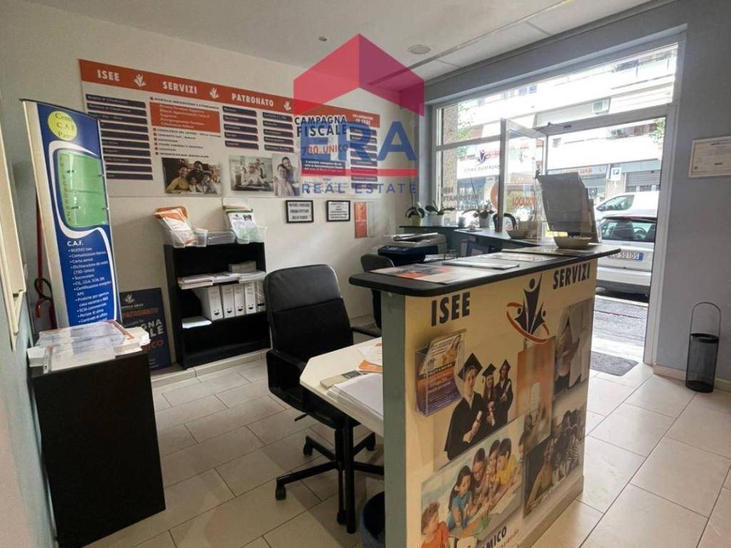 negozio in affitto a Roma in zona Appio Latino