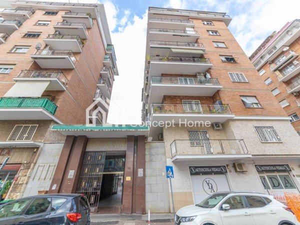 ufficio in affitto a Roma in zona Cinecittà