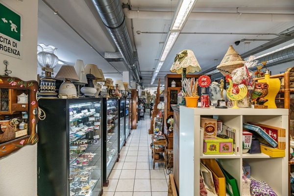 negozio in affitto a Roma in zona Tor di Quinto