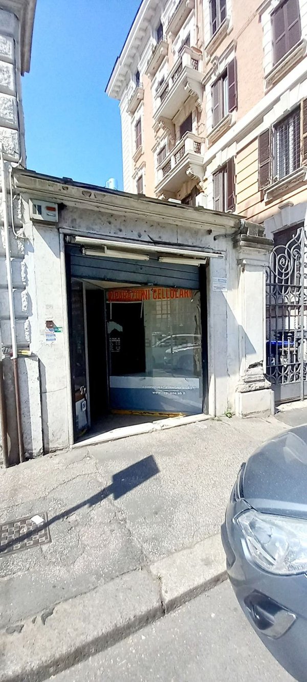 locale commerciale in affitto a Roma in zona Nomentano