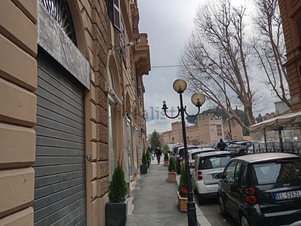 negozio in affitto a Roma in zona Salario
