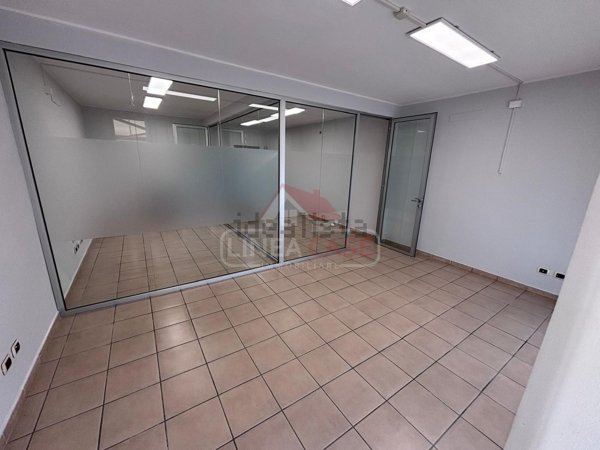 ufficio in affitto a Roma in zona Torre Angela