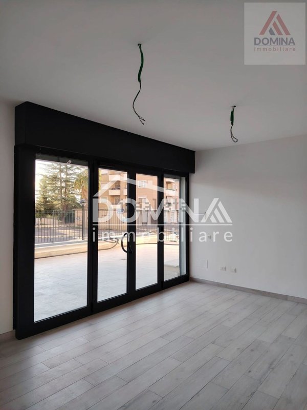 locale commerciale in affitto a Roma in zona Ponte di Nona