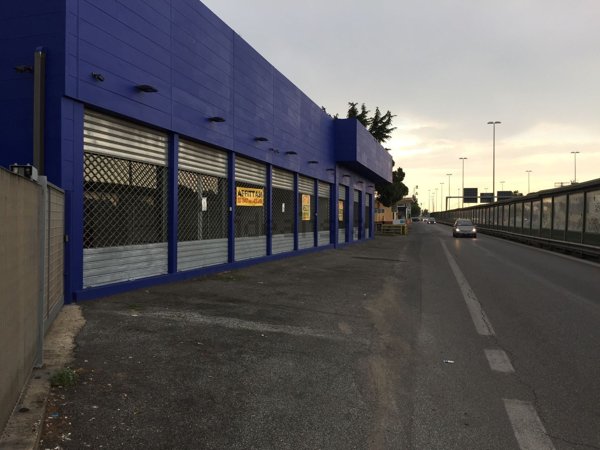 negozio in affitto a Roma