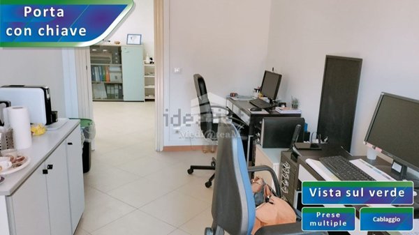 ufficio in affitto a Roma in zona Casal Morena