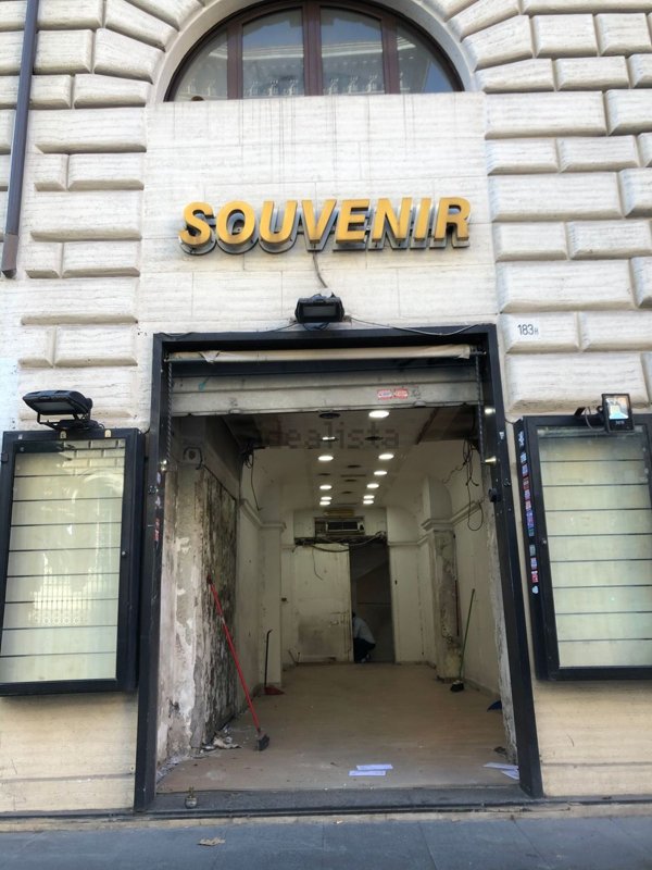 locale commerciale in affitto a Roma in zona Rione Monti/Campitelli
