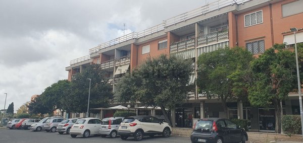 locale commerciale in affitto a Roma in zona Acilia