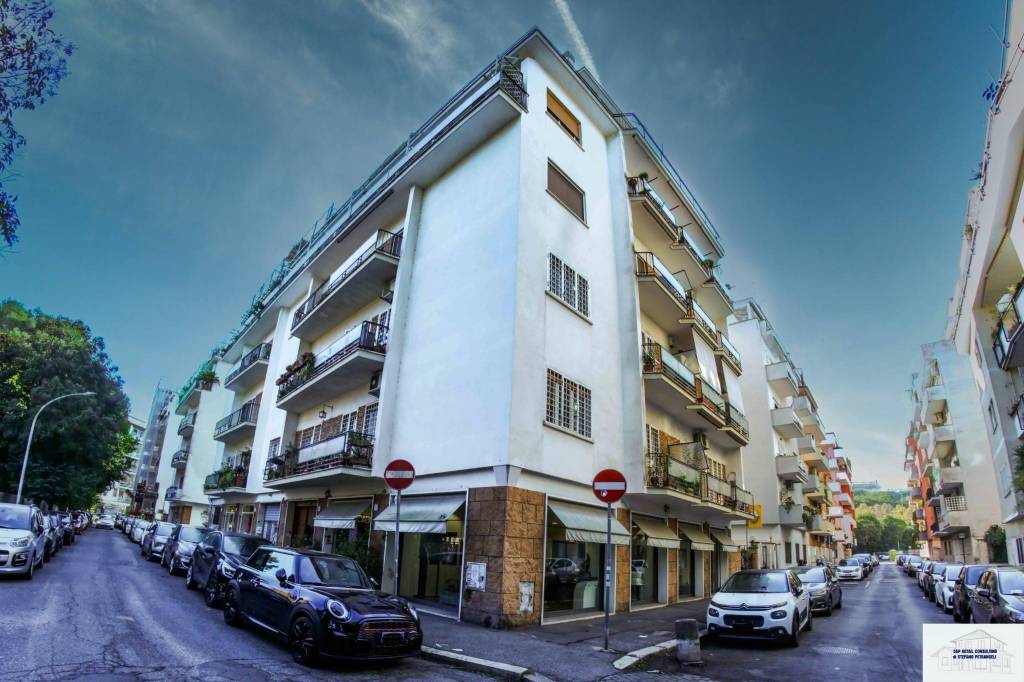 negozio in affitto a Roma in zona Tor di Quinto