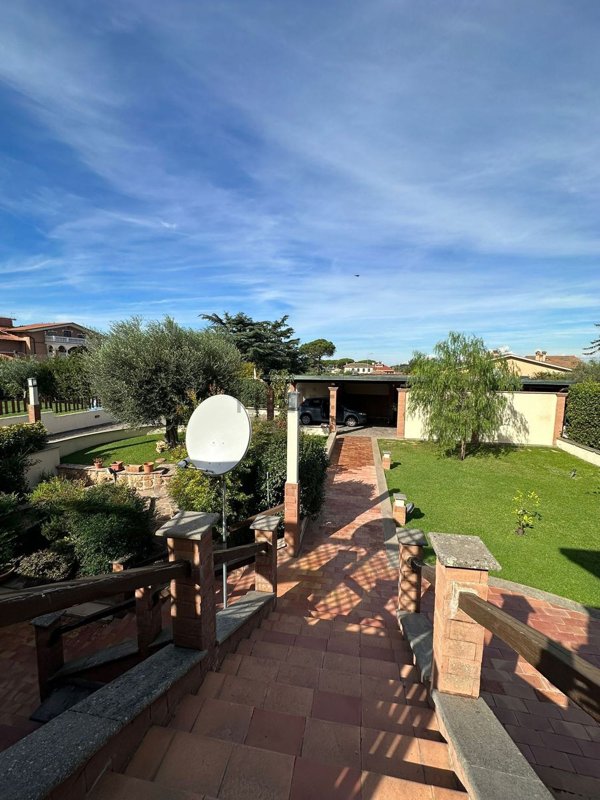 casa indipendente in affitto a Roma in zona Ardeatino