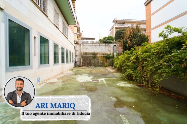 locale commerciale in affitto a Roma in zona Ostiense