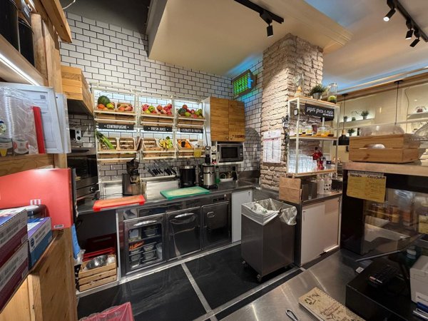 negozio in affitto a Roma in zona Campo Marzio