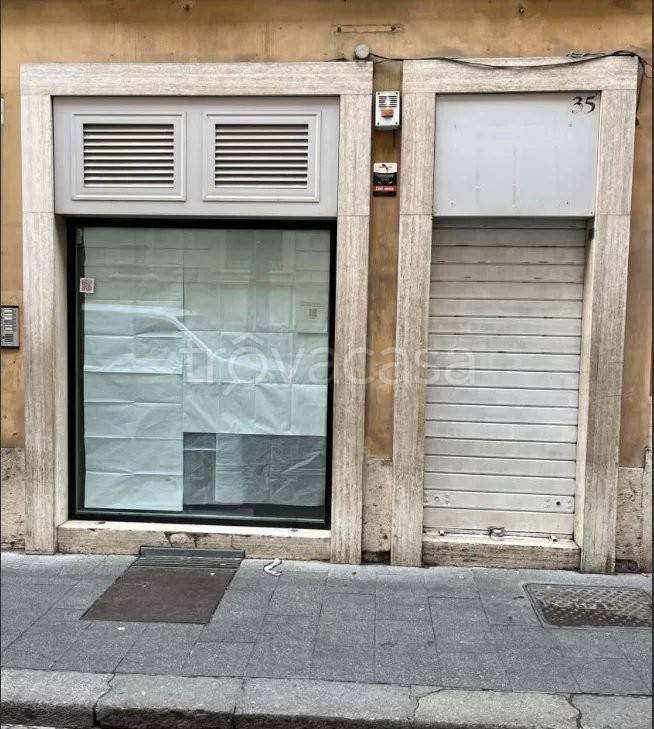 negozio in affitto a Roma in zona Trevi-Colonna