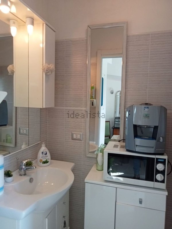 ufficio in affitto a Roma in zona Casal Palocco