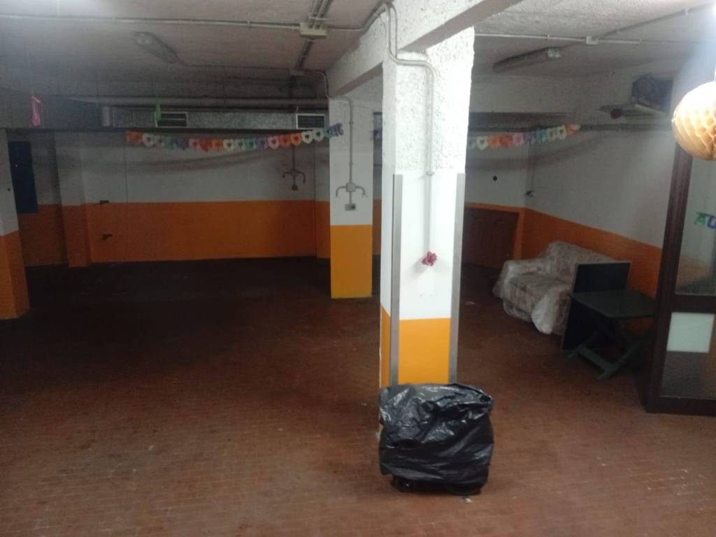 capannone in affitto a Roma in zona Torre Angela