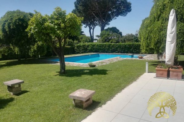 casa indipendente in affitto a Roma in zona Casal Palocco