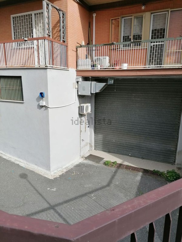 locale commerciale in affitto a Roma in zona Palmarola