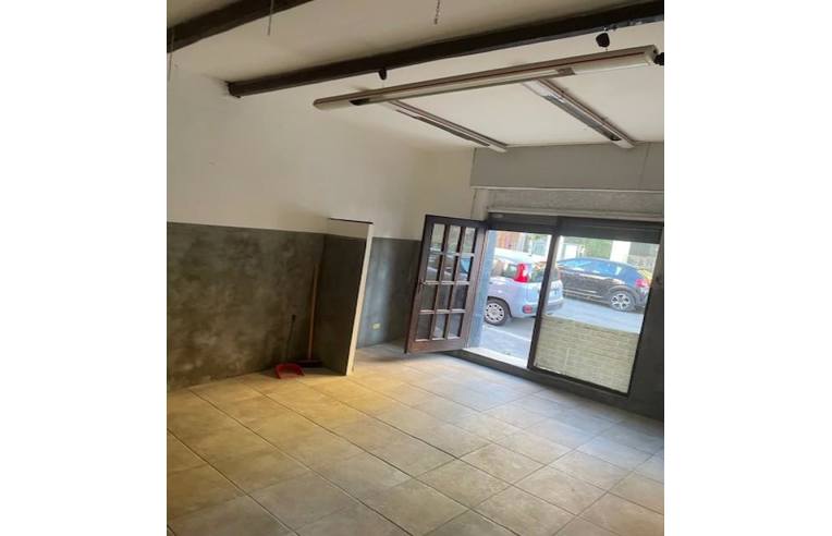 negozio in affitto a Roma in zona Ostia