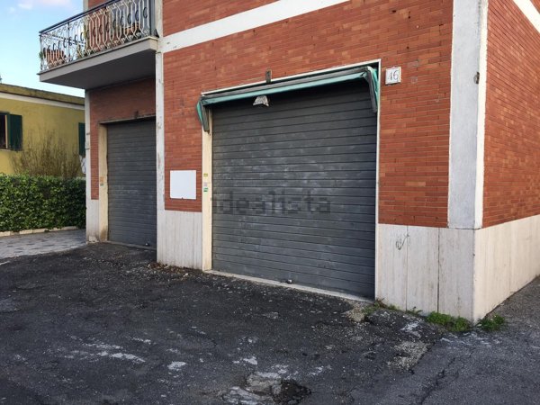 locale commerciale in affitto a Roma in zona Romanina