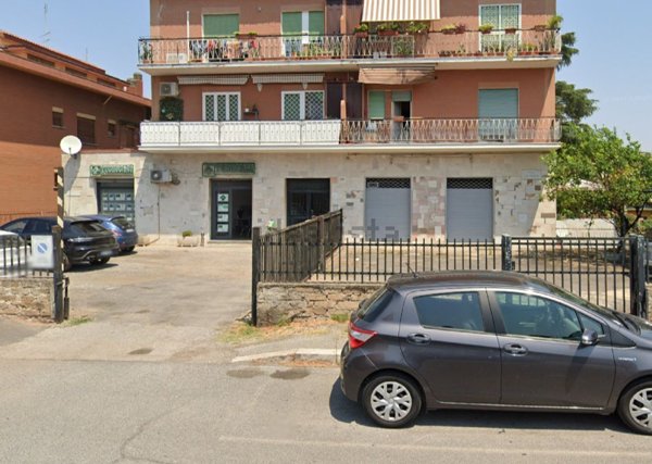 locale commerciale in affitto a Roma in zona Giuliano Dalmata