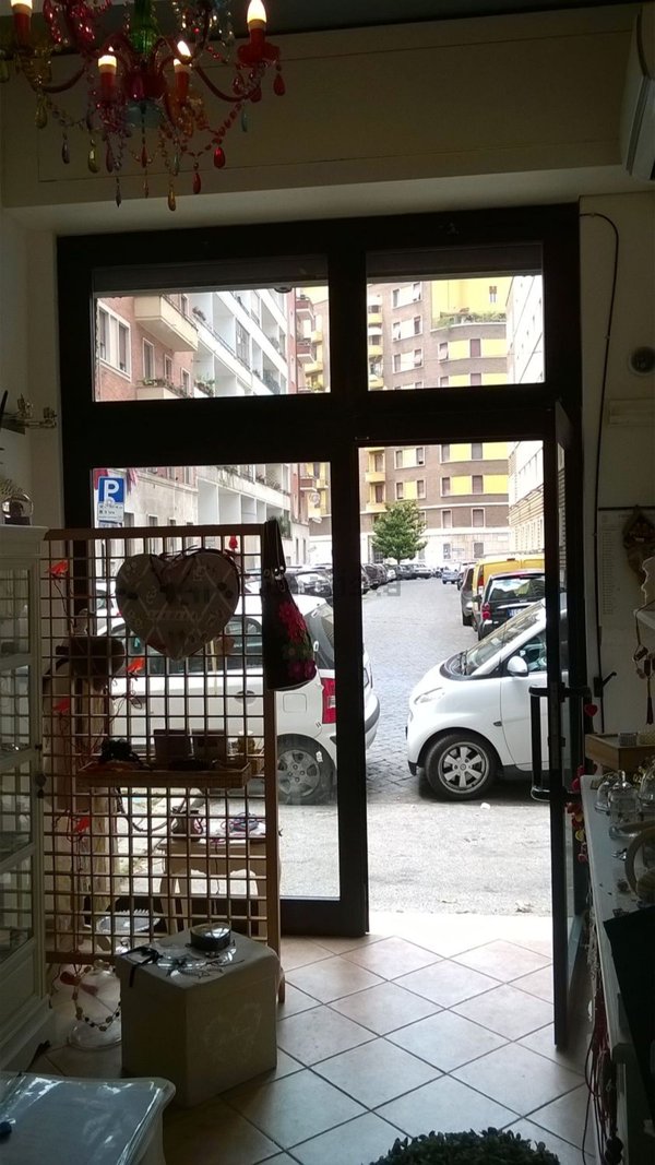 locale commerciale in affitto a Roma in zona Della Vittoria