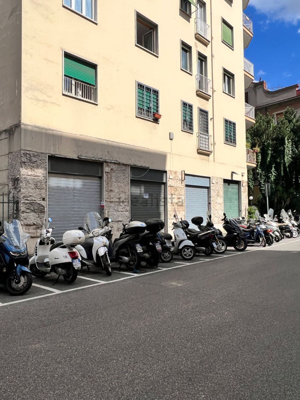 locale commerciale in affitto a Roma in zona Della Vittoria