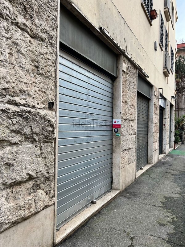 locale commerciale in affitto a Roma in zona Della Vittoria
