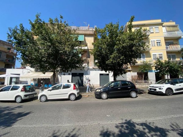 negozio in affitto a Roma in zona Primavalle