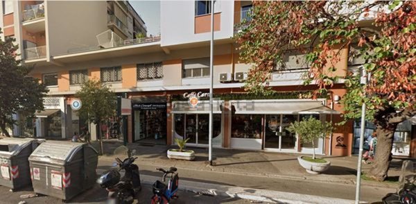 locale commerciale in affitto a Roma in zona Don Bosco
