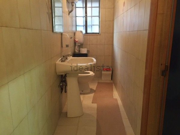 locale commerciale in affitto a Roma in zona Osteria del Curato