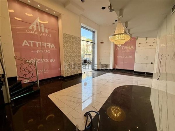 locale commerciale in affitto a Roma in zona Rione Prati