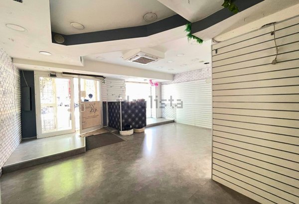 locale commerciale in affitto a Roma