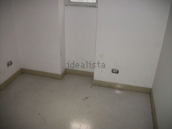 negozio in affitto a Roma in zona Ostiense